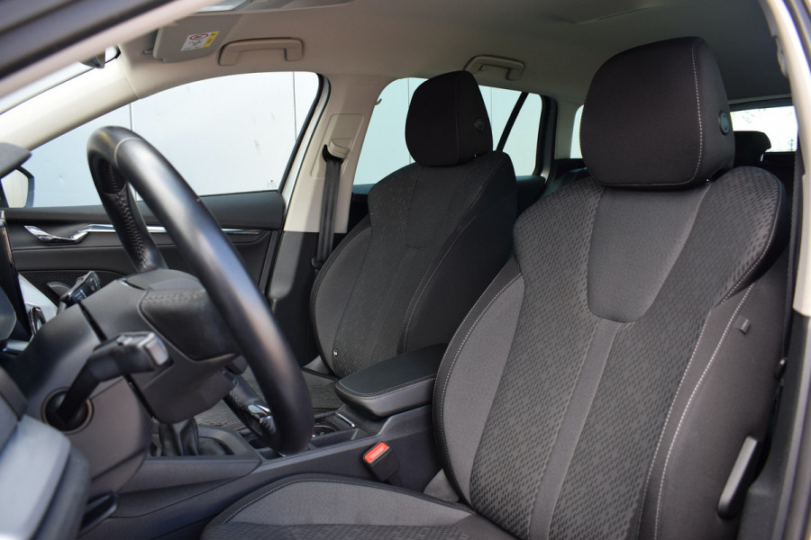 Škoda Octavia Combi 1.5 TSI First Edition | Apple CarPlay | Stoelverw. | Virtual | Camera