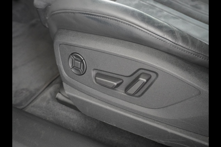 Audi e-tron Sportback 55 Quattro 408pk 95kWh Luchtvering Adaptive-Cruise Apple Carplay Android Trekhaak Elektr.Sport-Stoel+Leder/Alcantara+Verwarmd+Ge Keyless Audi sound system Lane-Assist Audi-smartphone-interface Rijstrooksensor Wifi Fase 3 Laden
