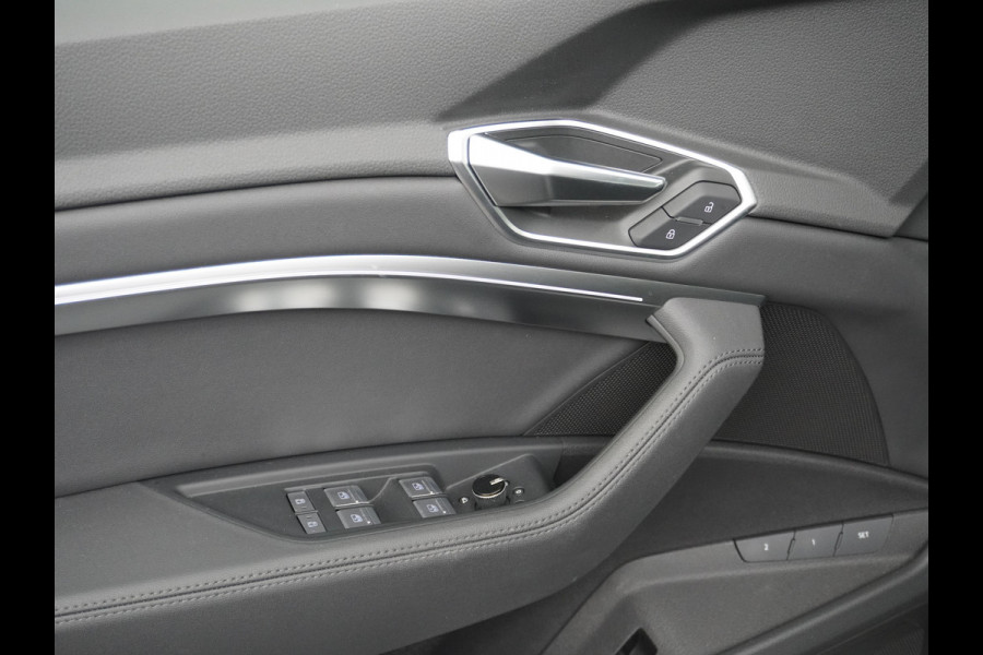Audi e-tron Sportback 55 Quattro 408pk 95kWh Luchtvering Adaptive-Cruise Apple Carplay Android Trekhaak Elektr.Sport-Stoel+Leder/Alcantara+Verwarmd+Ge Keyless Audi sound system Lane-Assist Audi-smartphone-interface Rijstrooksensor Wifi Fase 3 Laden