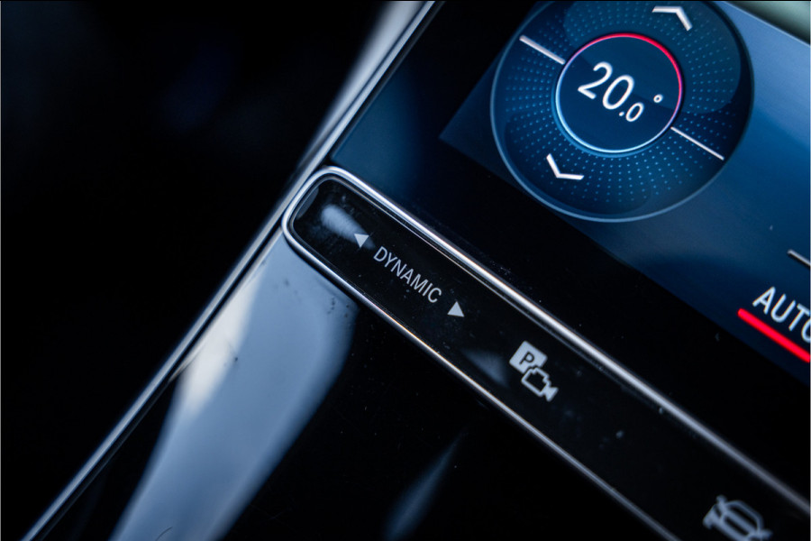 Mercedes-Benz C-Klasse 300 AMG Line - Panorama | Burmester | Cruise Control | Camera