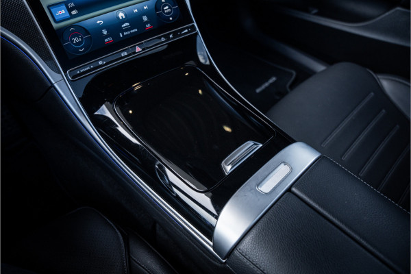 Mercedes-Benz C-Klasse 300 AMG Line - Panorama | Burmester | Cruise Control | Camera