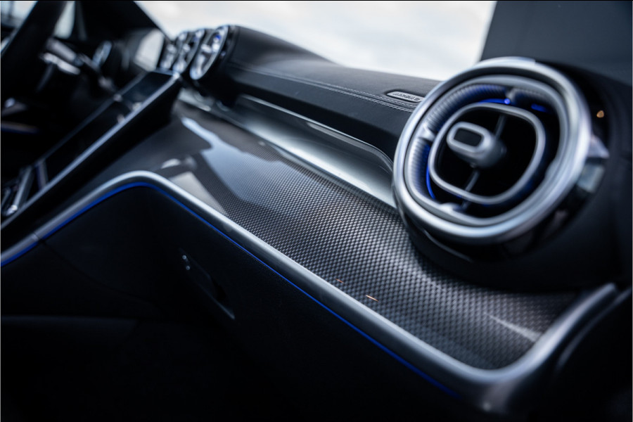Mercedes-Benz C-Klasse 300 AMG Line - Panorama | Burmester | Cruise Control | Camera