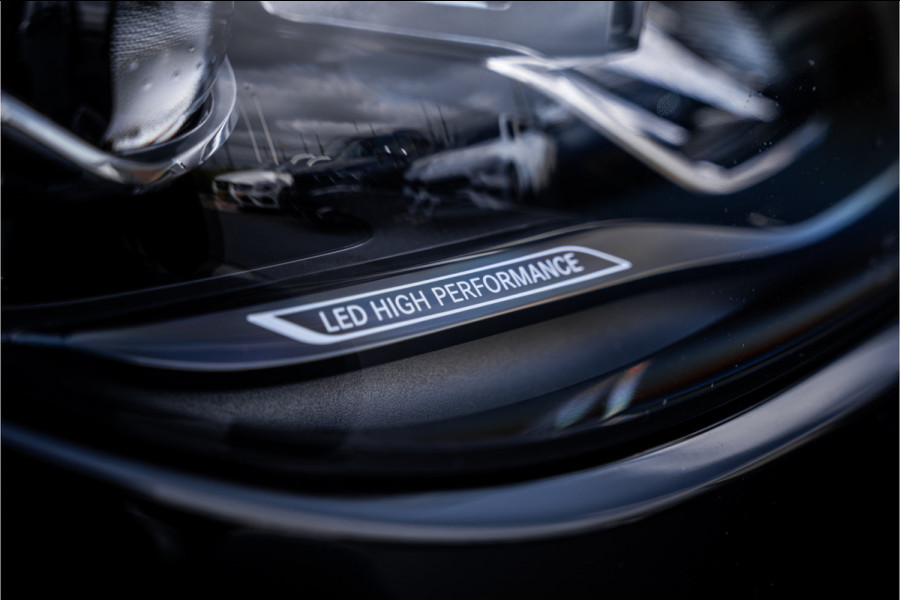 Mercedes-Benz C-Klasse 300 AMG Line - Panorama | Burmester | Cruise Control | Camera