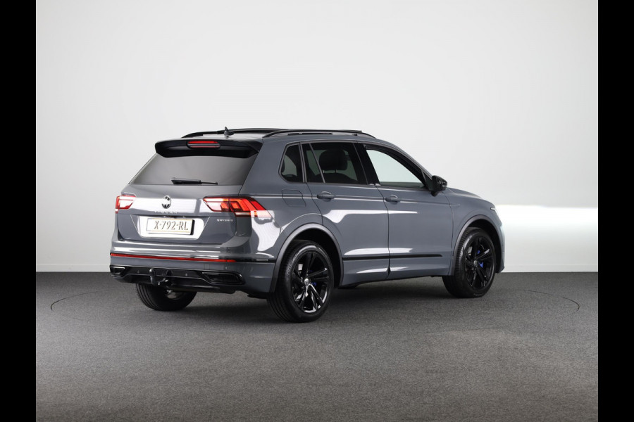 Volkswagen Tiguan 1.4 TSI eHybrid R-Line Business 245PK | Panoramadak | Winterpakket | Trekhaak | Keyless entry | Black Style