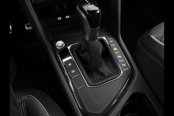 Volkswagen Tiguan 1.4 TSI eHybrid R-Line Business 245PK | Panoramadak | Winterpakket | Trekhaak | Keyless entry | Black Style