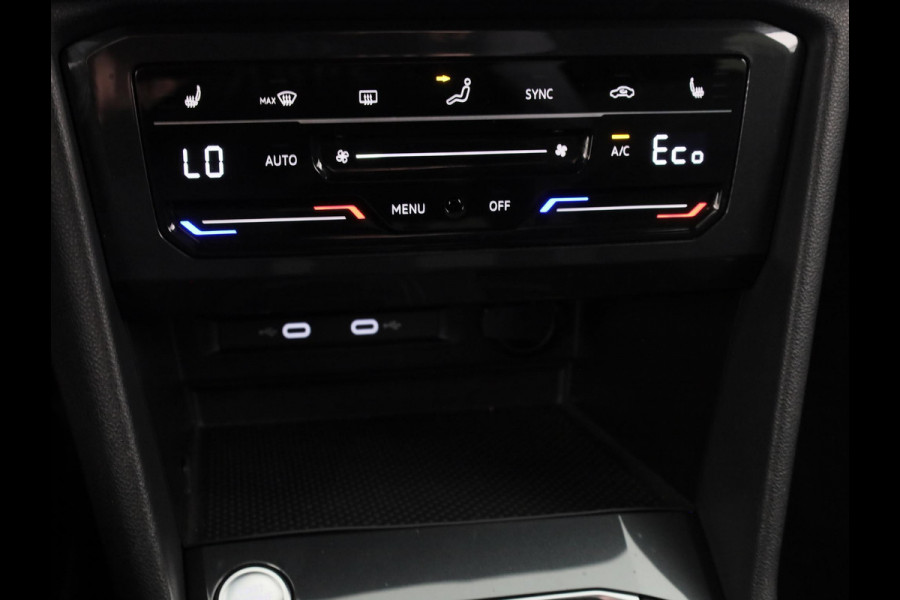 Volkswagen Tiguan 1.4 TSI eHybrid R-Line Business 245PK | Panoramadak | Winterpakket | Trekhaak | Keyless entry | Black Style