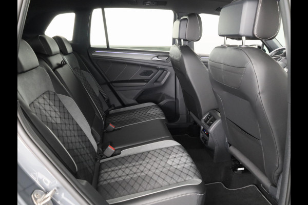 Volkswagen Tiguan 1.4 TSI eHybrid R-Line Business 245PK | Panoramadak | Winterpakket | Trekhaak | Keyless entry | Black Style