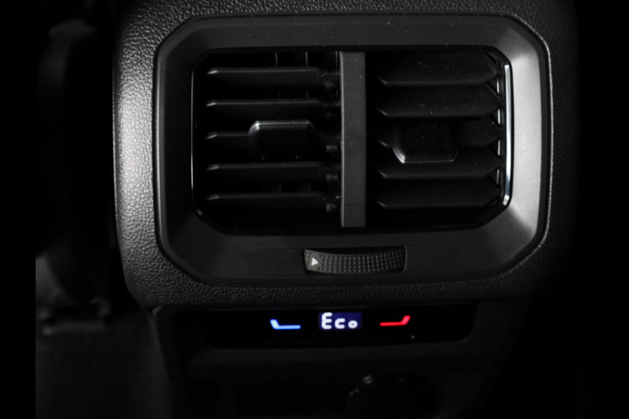 Volkswagen Tiguan 1.4 TSI eHybrid R-Line Business 245PK | Panoramadak | Winterpakket | Trekhaak | Keyless entry | Black Style