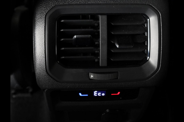 Volkswagen Tiguan 1.4 TSI eHybrid R-Line Business 245PK | Panoramadak | Winterpakket | Trekhaak | Keyless entry | Black Style