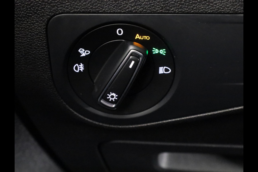 Volkswagen Tiguan 1.4 TSI eHybrid R-Line Business 245PK | Panoramadak | Winterpakket | Trekhaak | Keyless entry | Black Style