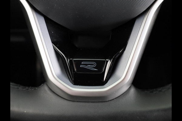Volkswagen Tiguan 1.4 TSI eHybrid R-Line Business 245PK | Panoramadak | Winterpakket | Trekhaak | Keyless entry | Black Style