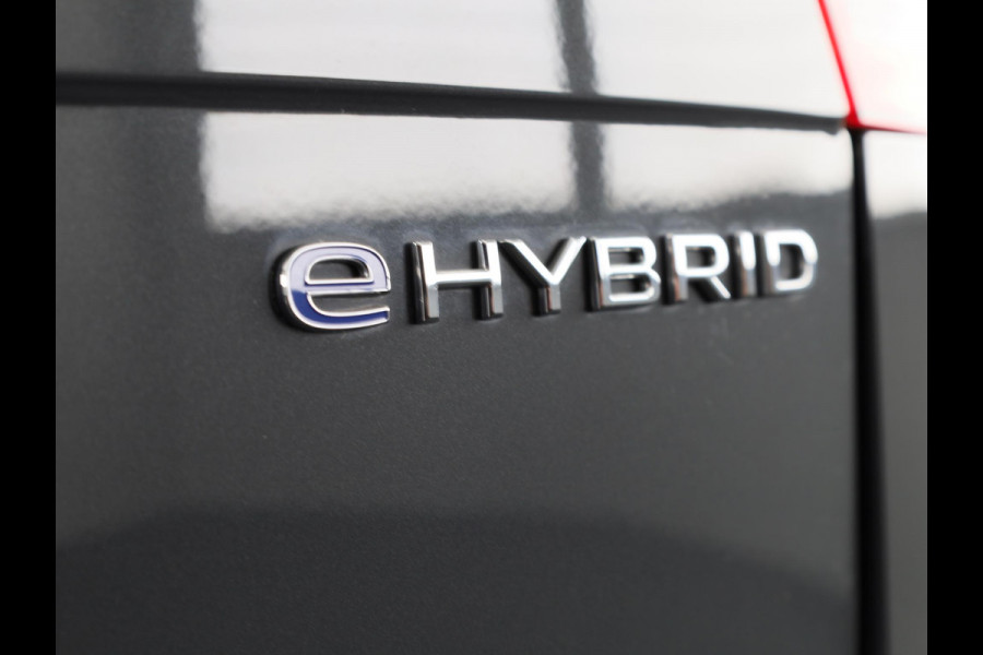 Volkswagen Tiguan 1.4 TSI eHybrid R-Line Business 245PK | Panoramadak | Winterpakket | Trekhaak | Keyless entry | Black Style
