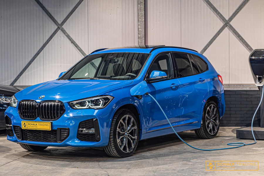 BMW X1 XDrive25e High Executive|M-sport|Pano|Trekhaak|E-stoe