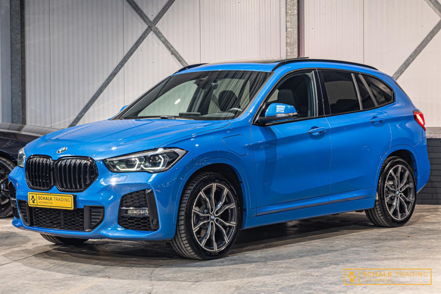 BMW X1 XDrive25e High Executive|M-sport|Pano|Trekhaak|E-stoe