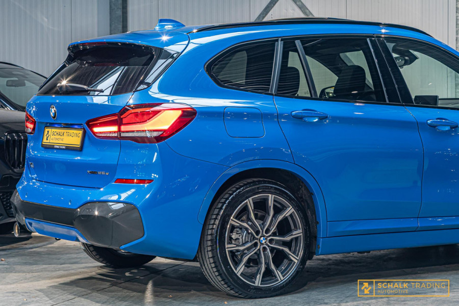 BMW X1 XDrive25e High Executive|M-sport|Pano|Trekhaak|E-stoe