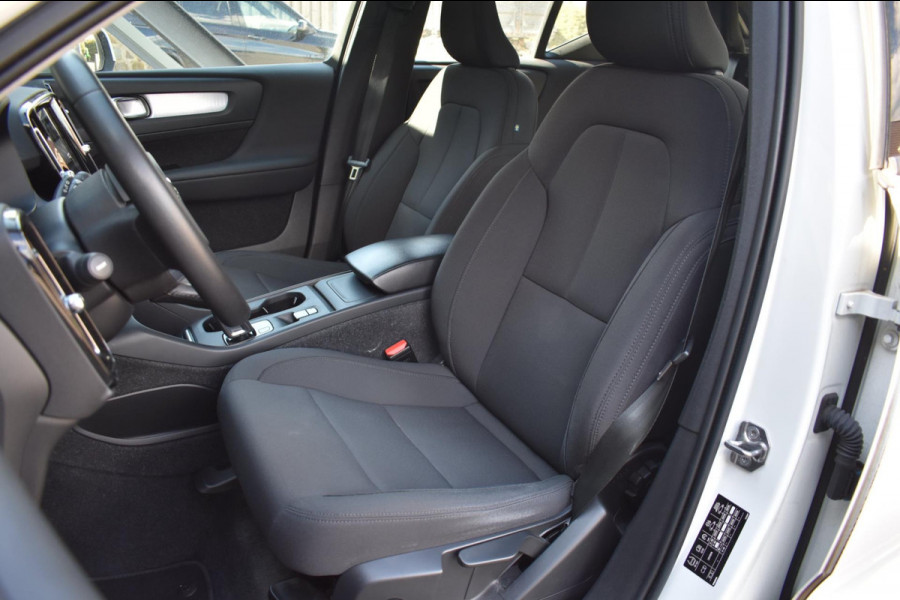Volvo XC40 1.5 T2 | TREKHAAK | CAMERA | APPLE CARPLAY | ANDROID AUTO | ADAPTIEVE CRUISE CONTROLE | NAP | DEALER ONDERHOUDEN