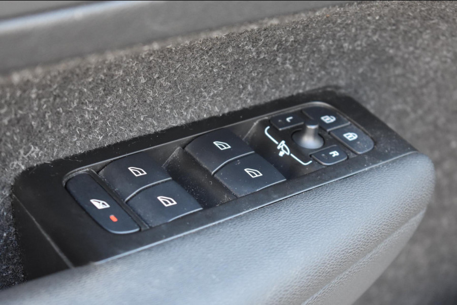 Volvo XC40 1.5 T2 | TREKHAAK | CAMERA | APPLE CARPLAY | ANDROID AUTO | ADAPTIEVE CRUISE CONTROLE | NAP | DEALER ONDERHOUDEN