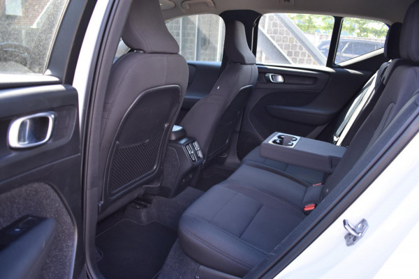 Volvo XC40 1.5 T2 | TREKHAAK | CAMERA | APPLE CARPLAY | ANDROID AUTO | ADAPTIEVE CRUISE CONTROLE | NAP | DEALER ONDERHOUDEN