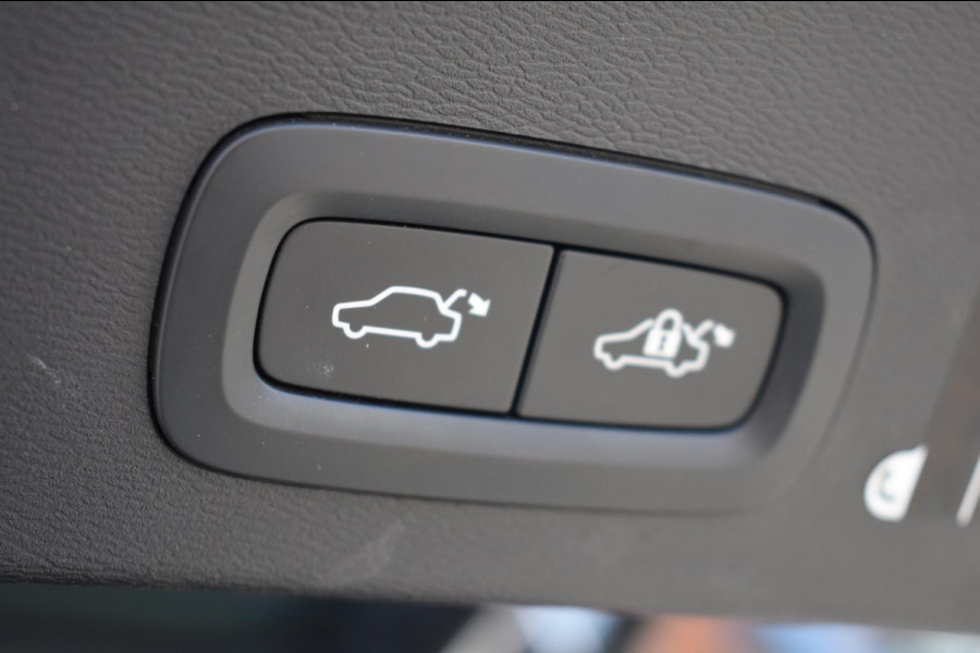 Volvo XC40 1.5 T2 | TREKHAAK | CAMERA | APPLE CARPLAY | ANDROID AUTO | ADAPTIEVE CRUISE CONTROLE | NAP | DEALER ONDERHOUDEN