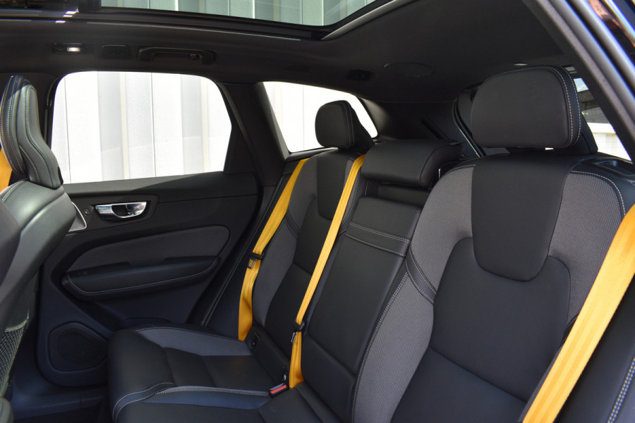 Volvo XC60 T8 AWD Polestar Engineered | 360 camera | Pano | Stuur&stoel verwarming | Head-up |