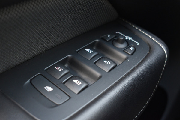 Volvo XC60 T8 AWD Polestar Engineered | 360 camera | Pano | Stuur&stoel verwarming | Head-up |