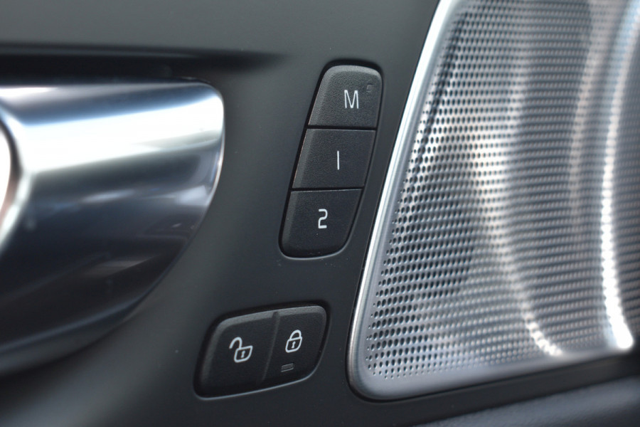Volvo XC60 T8 AWD Polestar Engineered | 360 camera | Pano | Stuur&stoel verwarming | Head-up |