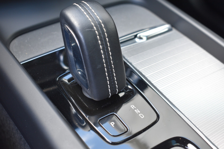 Volvo XC60 T8 AWD Polestar Engineered | 360 camera | Pano | Stuur&stoel verwarming | Head-up |