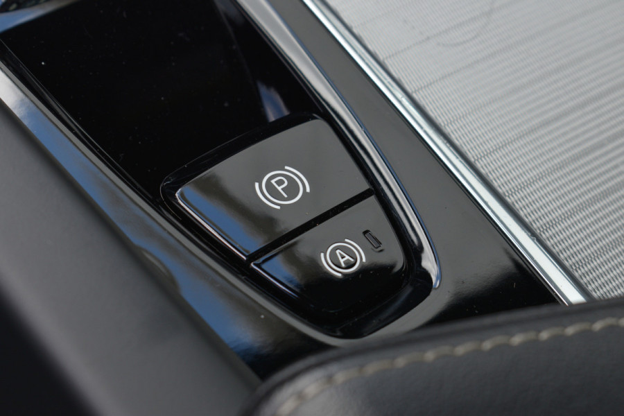 Volvo XC60 T8 AWD Polestar Engineered | 360 camera | Pano | Stuur&stoel verwarming | Head-up |
