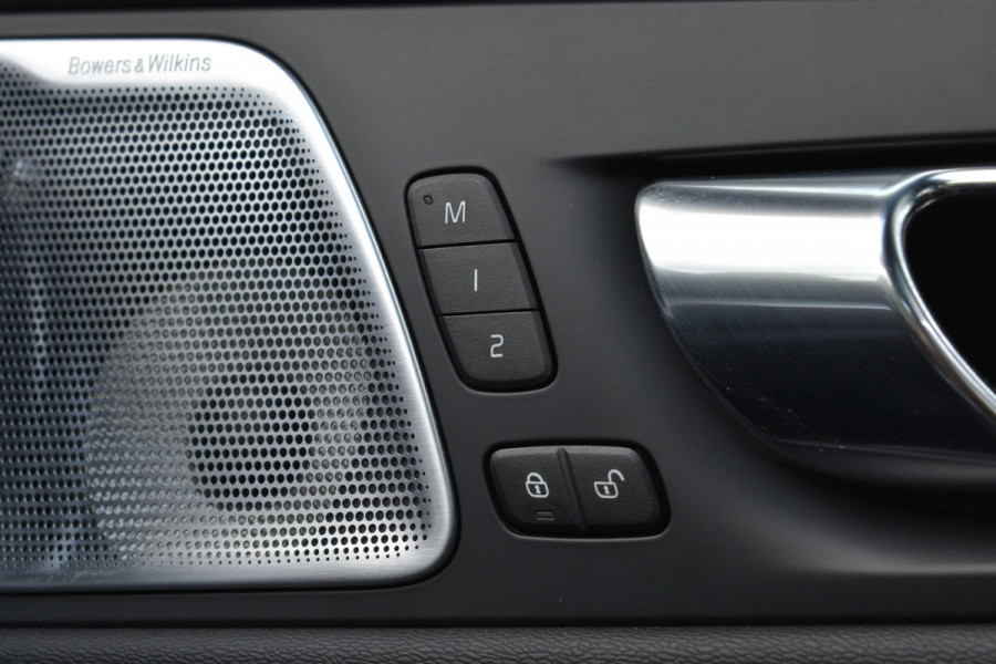 Volvo XC60 T8 AWD Polestar Engineered | 360 camera | Pano | Stuur&stoel verwarming | Head-up |