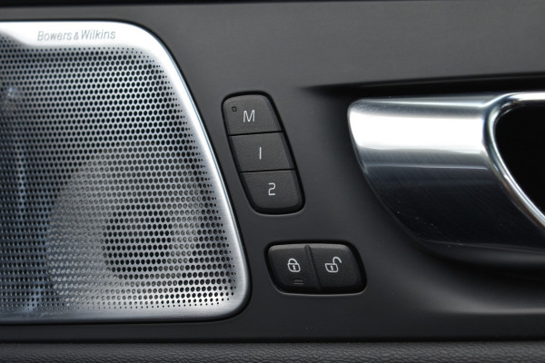 Volvo XC60 T8 AWD Polestar Engineered | 360 camera | Pano | Stuur&stoel verwarming | Head-up |