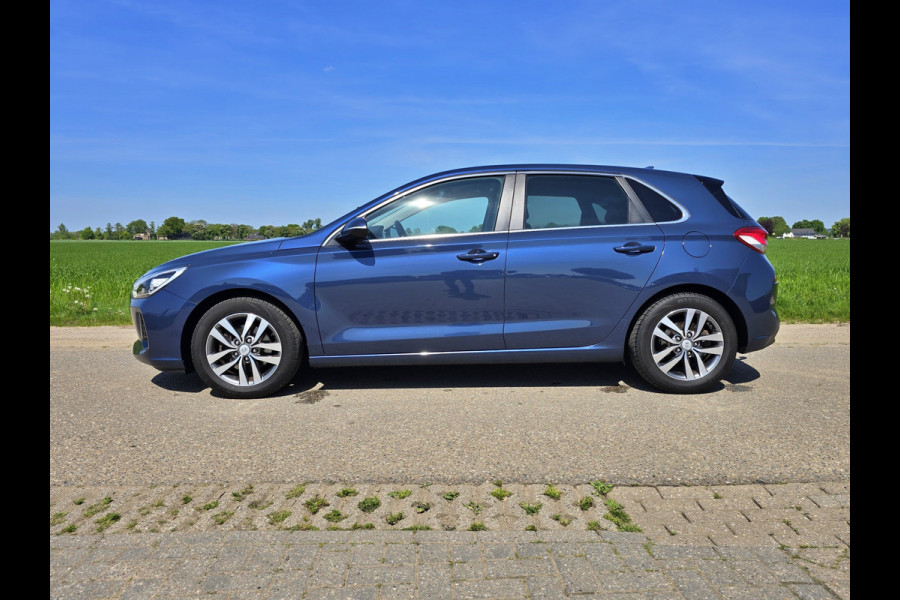 Hyundai i30 1.0 T-GDI First Edition - 120 Pk - Euro 6 - Navi - ParkeerCamera - AppleCarplay AndroidAuto