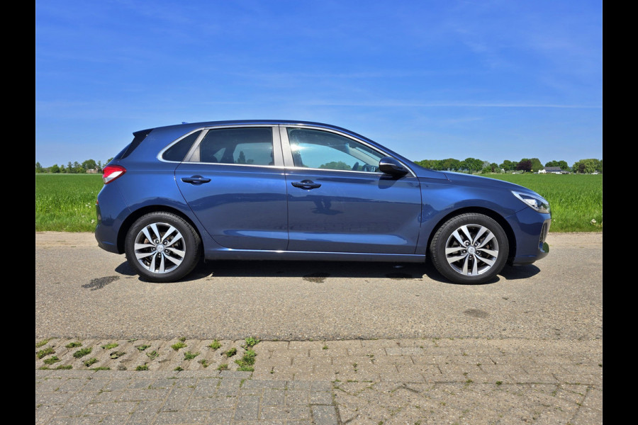 Hyundai i30 1.0 T-GDI First Edition - 120 Pk - Euro 6 - Navi - ParkeerCamera - AppleCarplay AndroidAuto