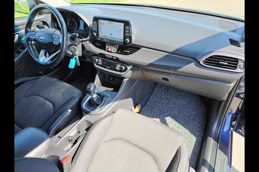 Hyundai i30 1.0 T-GDI First Edition - 120 Pk - Euro 6 - Navi - ParkeerCamera - AppleCarplay AndroidAuto