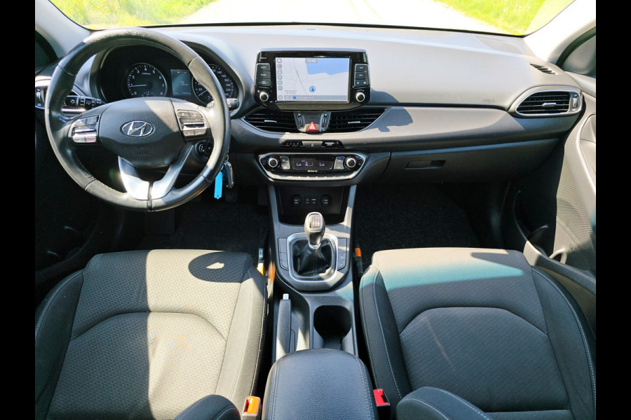 Hyundai i30 1.0 T-GDI First Edition - 120 Pk - Euro 6 - Navi - ParkeerCamera - AppleCarplay AndroidAuto
