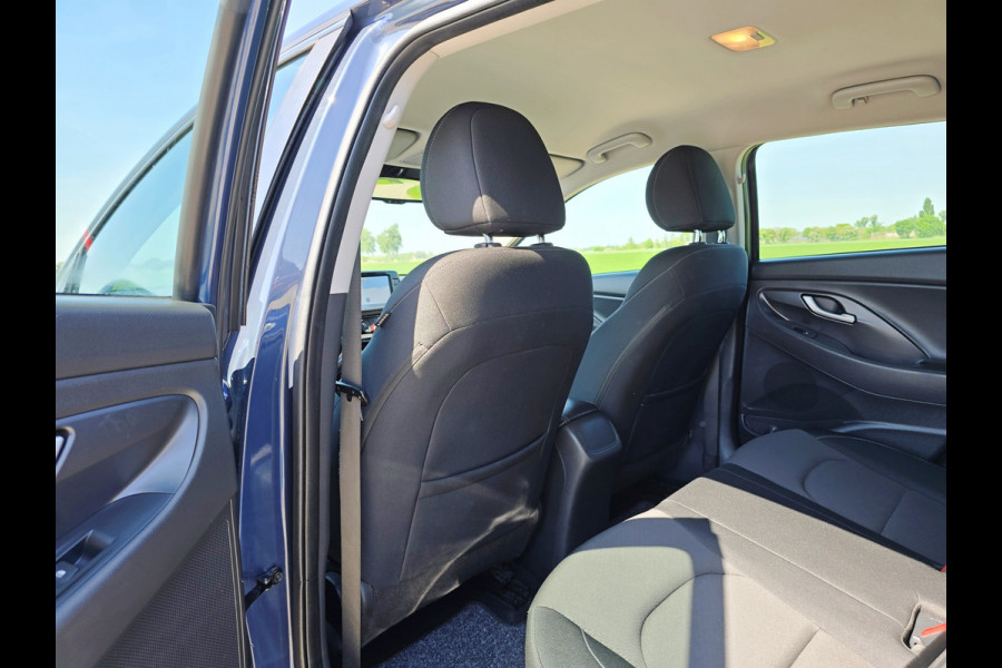 Hyundai i30 1.0 T-GDI First Edition - 120 Pk - Euro 6 - Navi - ParkeerCamera - AppleCarplay AndroidAuto