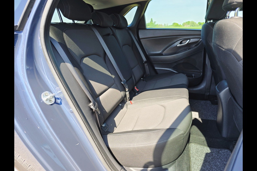 Hyundai i30 1.0 T-GDI First Edition - 120 Pk - Euro 6 - Navi - ParkeerCamera - AppleCarplay AndroidAuto