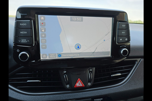 Hyundai i30 1.0 T-GDI First Edition - 120 Pk - Euro 6 - Navi - ParkeerCamera - AppleCarplay AndroidAuto