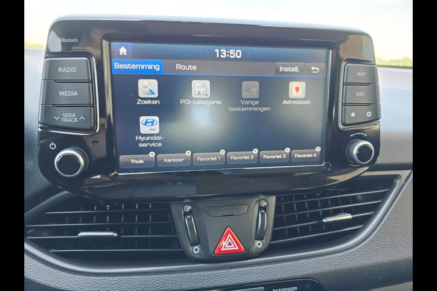 Hyundai i30 1.0 T-GDI First Edition - 120 Pk - Euro 6 - Navi - ParkeerCamera - AppleCarplay AndroidAuto