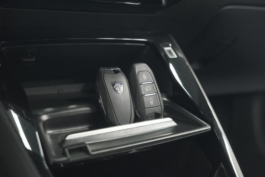 Peugeot 2008 PureTech 130 EAT8 Allure | 360 Camera | Dodehoekdetectie | Adaptieve Cruise Control