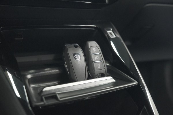Peugeot 2008 PureTech 130 EAT8 Allure | 360 Camera | Dodehoekdetectie | Adaptieve Cruise Control