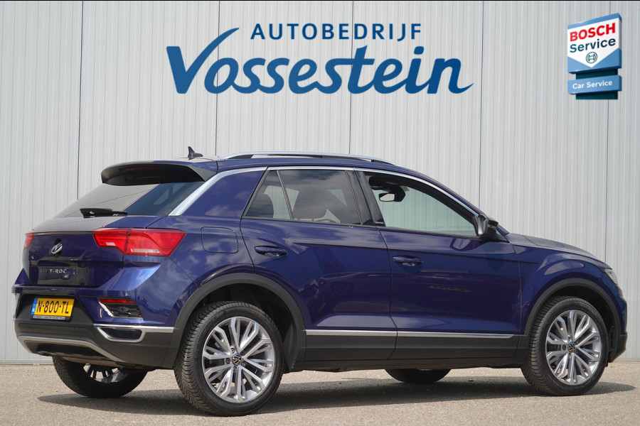 Volkswagen T-Roc 1.0 TSI Style Business / Panoramadak / Camera / PDC V + A / Navigatie