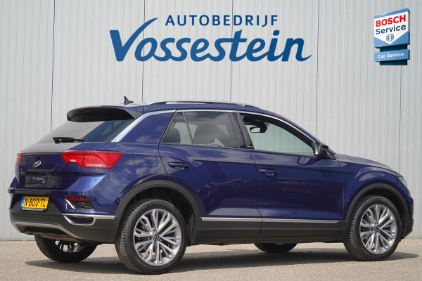 Volkswagen T-Roc 1.0 TSI Style Business / Panoramadak / Camera / PDC V + A / Navigatie