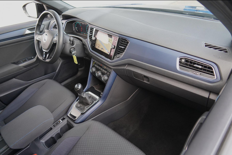 Volkswagen T-Roc 1.0 TSI Style Business / Panoramadak / Camera / PDC V + A / Navigatie