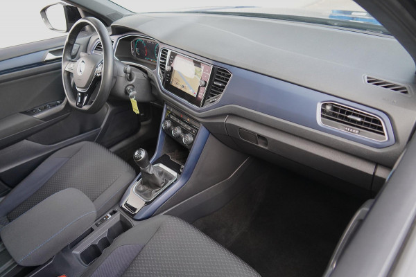 Volkswagen T-Roc 1.0 TSI Style Business / Panoramadak / Camera / PDC V + A / Navigatie