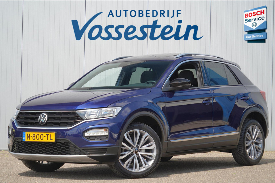 Volkswagen T-Roc 1.0 TSI Style Business / Panoramadak / Camera / PDC V + A / Navigatie