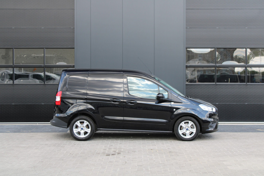 Ford Transit Courier 1.5 TDCI Limited 100pk - Navi - Camera - Betimmering - Stoelverwarming - Rijklaar