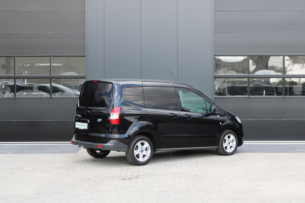 Ford Transit Courier 1.5 TDCI Limited 100pk - Navi - Camera - Betimmering - Stoelverwarming - Rijklaar