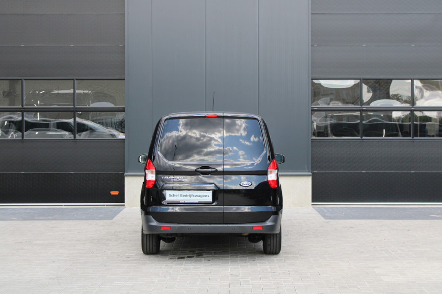 Ford Transit Courier 1.5 TDCI Limited 100pk - Navi - Camera - Betimmering - Stoelverwarming - Rijklaar