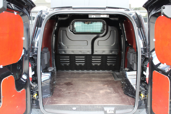 Ford Transit Courier 1.5 TDCI Limited 100pk - Navi - Camera - Betimmering - Stoelverwarming - Rijklaar