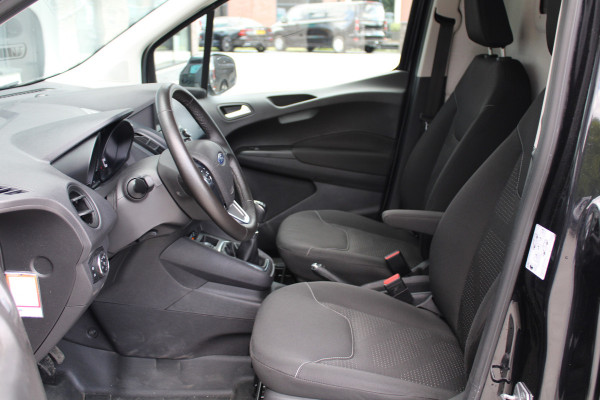 Ford Transit Courier 1.5 TDCI Limited 100pk - Navi - Camera - Betimmering - Stoelverwarming - Rijklaar